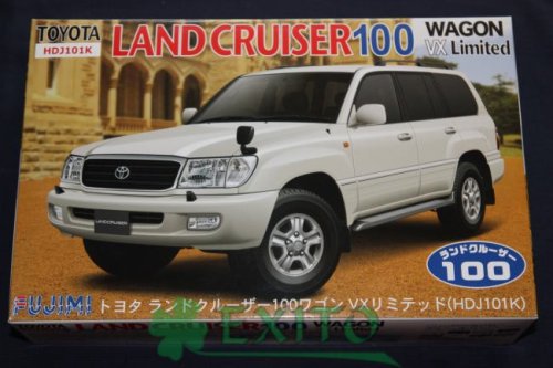 Przejdź do produktu FUJIMI 038001 - 1:24 Toyota Landcruiser 100 Van