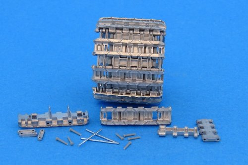 Przejdź do produktu MASTERCLUB MTL35097 - 1:35 Pz.Kpfw.VI Ausf.B Tiger II Gg 24/800/300 Type II - workable metal tracks