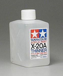 TAMIYA 81040 - X-20A Rozcieńczalnik do farb akrylowych 250ml