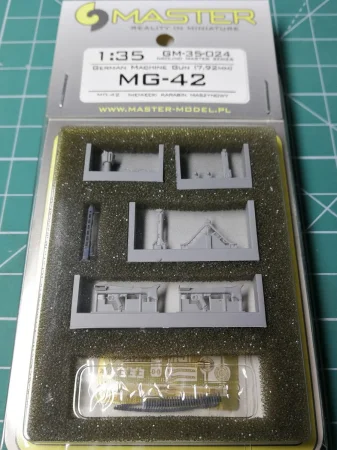 GM-35-024_03.jpg