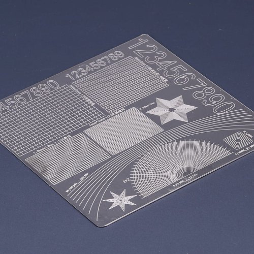 Przejdź do produktu BORDER BD0012 - Metalowa mata/szablon do cięcia masek