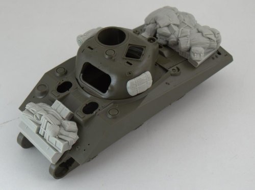 Przejdź do produktu PANZERART RE35-483 - 1:35 Stowage set for Sherman Firefly