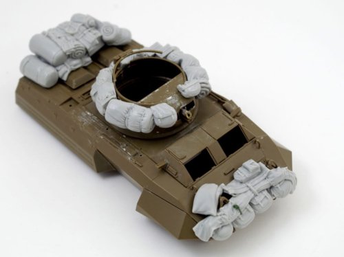 Przejdź do produktu PANZERART RE35-607 - 1:35 Stowage set for M8 Greyhound