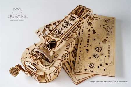 ugears_hurdy-gurdy_dsc6272_k.jpg