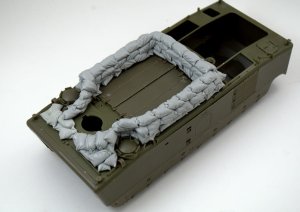 PANZERART RE35-620 - 1:35 LVTP5 Sandbags armor