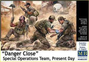 MASTER BOX 35207 - 1:35 Danger Close. Special Operations Team, Present Day
