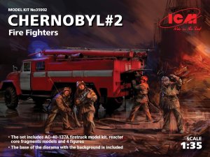 ICM 35902 - 1:35 Chernobyl#2. Fire Fighters (AC-40-137A firetruck & 4 figures & diorama base with background)