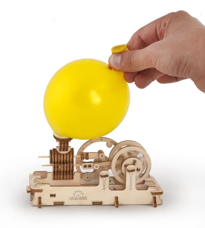 model_engine_ugears_3.jpg