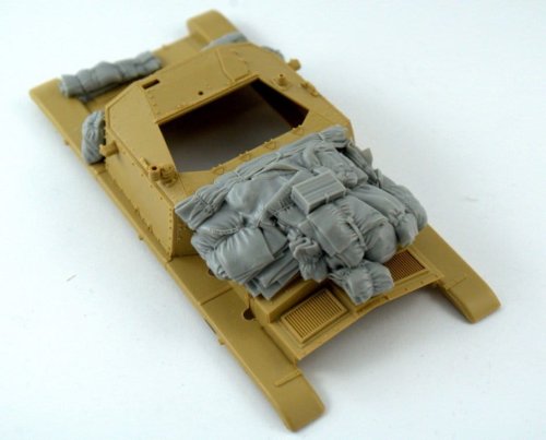 Przejdź do produktu PANZERART RE35-551 - 1:35 Stowage set for Semovente M40-75/18