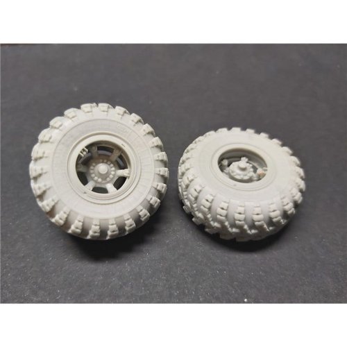 Przejdź do produktu PANZERART RE35-639 - 1:35 KRAZ-260 & 6322 Road wheels set