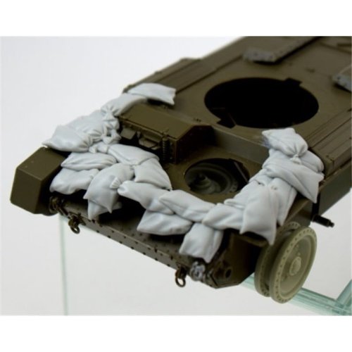 Przejdź do produktu PANZERART RE35-625 - 1:35 Sandbags armor for A15 Crusader