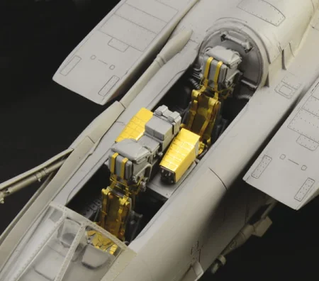 italeri-2513 (12).jpeg
