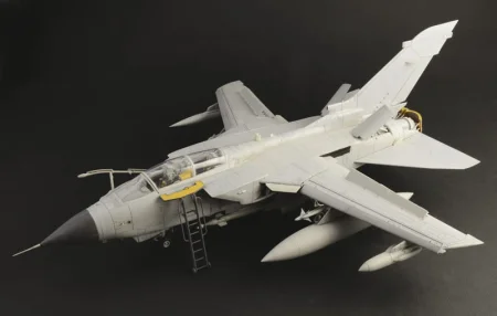 italeri-2513 (20).jpeg