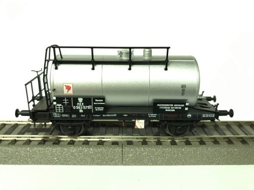 Przejdź do produktu EXACT-TRAIN 20547 H0 - Wagon cysterna 24m3 Uerdinger PKP