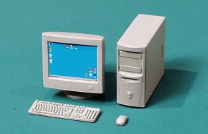 EUREKA XXL E-060 - 1:35 Komputer PC z monitorem kineskopowym