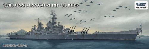 Przejdź do produktu VEE HOBBY V57003 - 1:700 USS Missouri BB-63 1945.9
