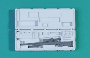 EUREKA XXL E-075 - 1:35 Współczesny zasobnik US Army Pelican na karabin wyborowy M24 wraz z karabin.