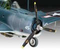 REVELL-03869 (4).jpg