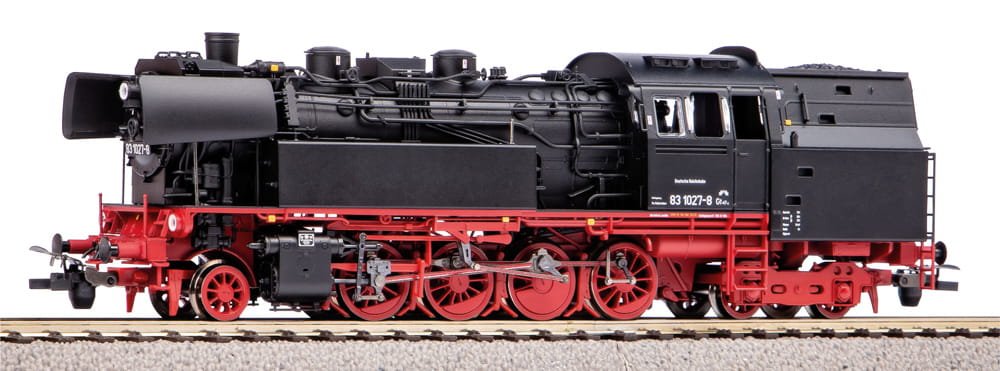 piko-55916-parowóz-br83.jpg