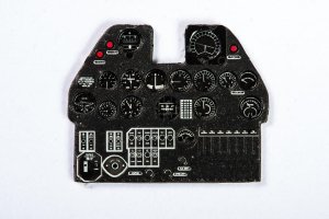 YAHU YMA4814 - 1:48 Curtiss P-40 E/K tablica przyrządów