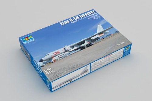 Przejdź do produktu TRUMPETER 03930 - 1:144 Xian H-6K Bomber