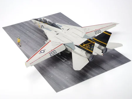 TAMIYA-61122-Grumman-F-14A-Tomcat (2).jpg