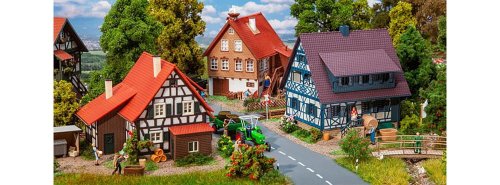 Przejdź do produktu FALLER 190076 H0 - Zestaw Wieś Weindorf
