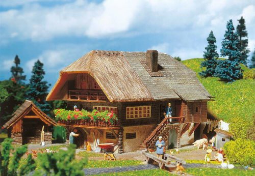 Przejdź do produktu FALLER 131543 H0 - Dom w Schwarzwaldzie