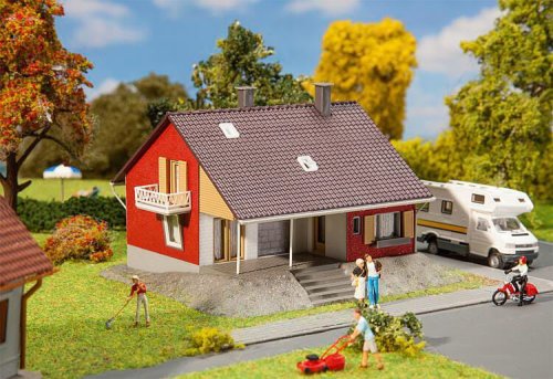 Przejdź do produktu FALLER 131501 H0 - Dom z tarasem