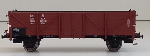 Przejdź do produktu EXACT-TRAIN 20335 H0 - Wagon towarowy odkryty Klagenfurt Holztür mit Verstärkung PKP