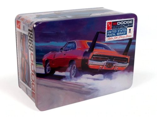 Przejdź do produktu AMT 1232 - 1:25 1969 Dodge Charger Daytona