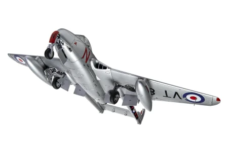 Airfix-06107-de-havilland-vampire-f3 (8).jpg