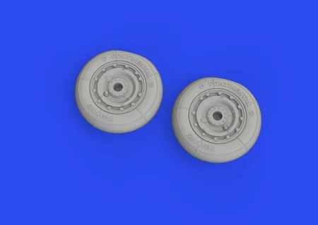 672287_02.jpg