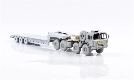 modelcollect-UA72341 (3).jpeg