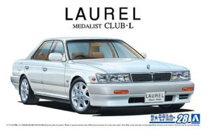 Aoshima 06128 - 1:24 Nissan HC33 Laurel Medalist Club L '91