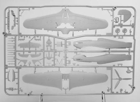 arma-hobby-70045-hurricane-dieppe (19).jpg