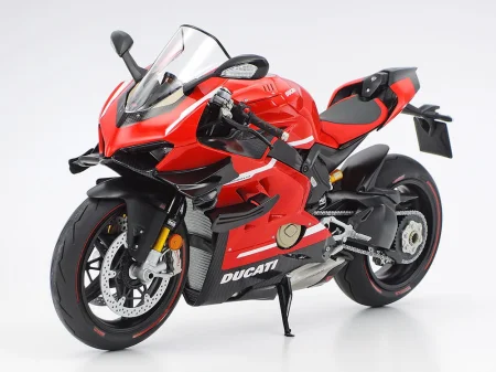 Tamiya-14140-Ducati-Superleggera-V4 (8).jpg