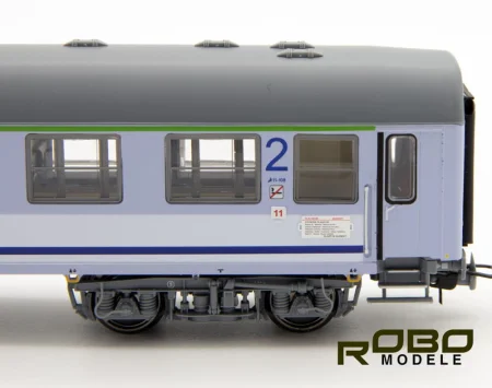 robo-200210-4d.jpg
