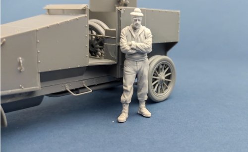 Przejdź do produktu Copper State Models CSM F35033 - 1:35 French Marine Armoured Car Standing Crewman