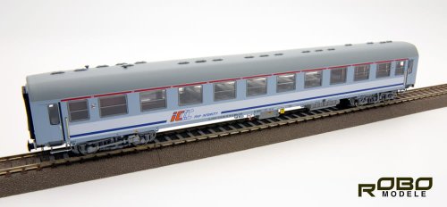 Przejdź do produktu Robo 260200 H0 - Wagon barowy typu 113A PKP IC st. Warszawa Grochów