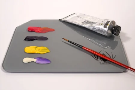 redgrass-games-glass-palette-without-case.jpg