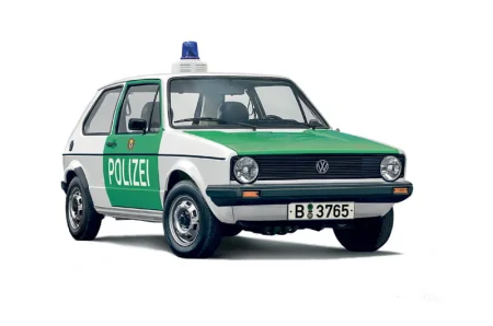 Italeri-3666-VW-Golf-Polizei (2).jpeg