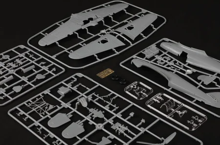Hobby-Boss-81777 -Hurricane (15).jpg
