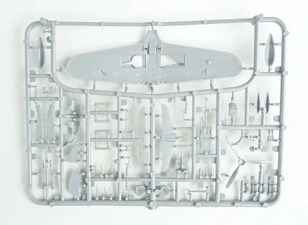 arma-hobby-70056-P-39N-Airacobra (9).jpg