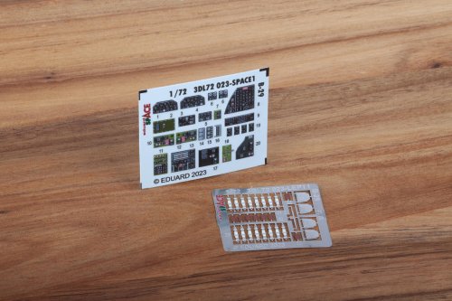 Przejdź do produktu Eduard 3DL72023 - 1:72 B-29 Space 3D Decals + PE