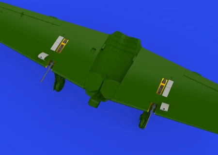 648884-03.jpg