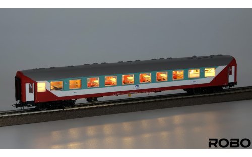 Przejdź do produktu Robo 260711 H0 - Wagon barowy typu 113A PKP Warszawa z oświetleniem