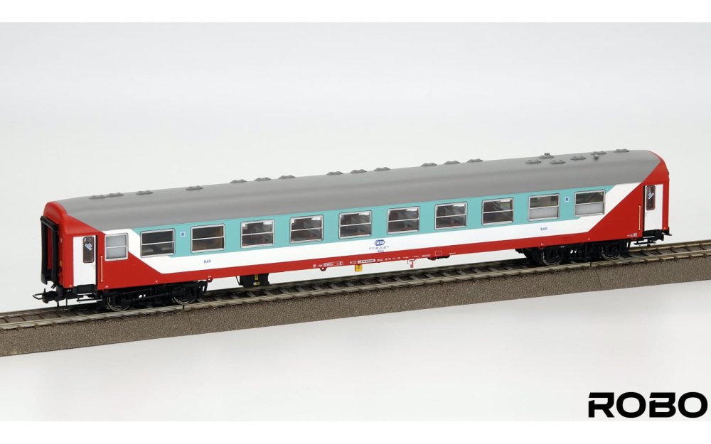 robo-260710-wagon-bar-113a-papuga-1.jpg