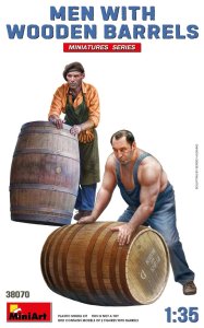 Miniart 38070 - 1:35 Men With Wooden Barrels
