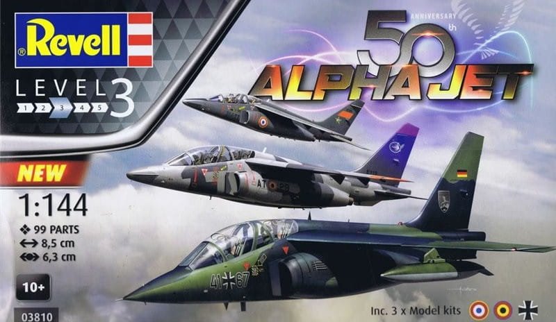 Revell-03810 (1).jpg